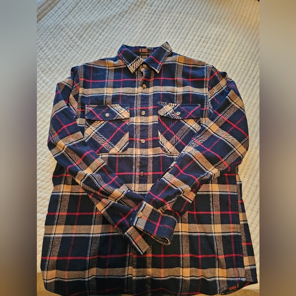 Banana Republic plaid flannel long sleeve  casual button-down shirt. Size medium - Picture 1 of 5